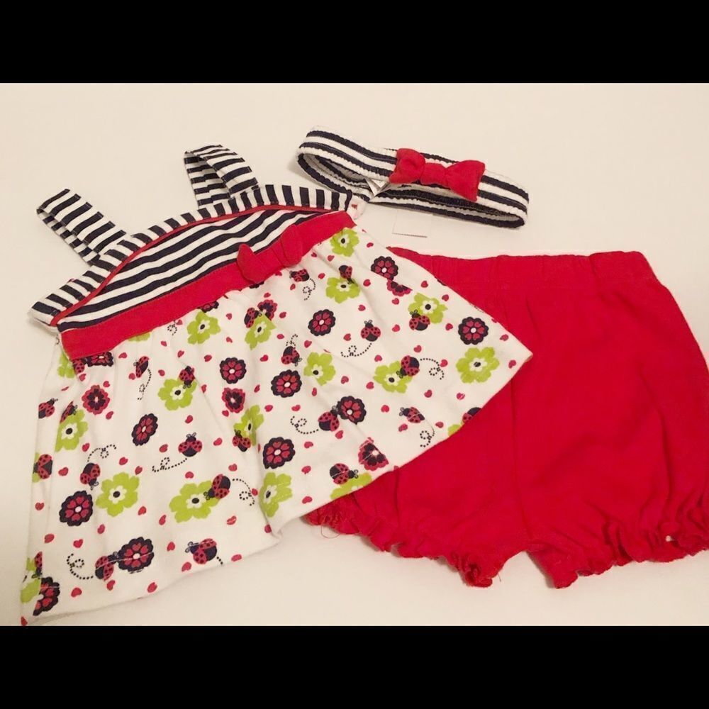 Adorable three piece girls outfit size‎ 3/6 months
